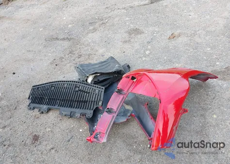 2019 Toyota Corolla Le from USA, damaged, VIN 5YFBURHE3KP880735